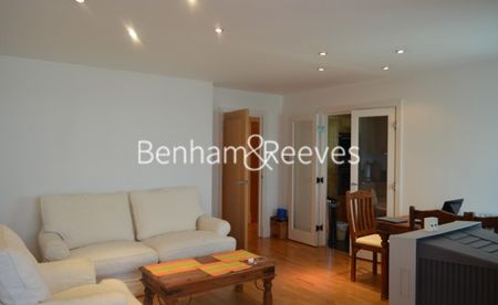 2 Bedroom flat to rent in Beckford Close, Kensington, W14 - Photo 4