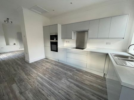 2 bedroom flat to rent - Photo 5