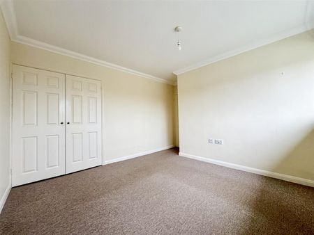 Woodsgate Park, Bexhill-On-Sea, TN39 4DL - Photo 5