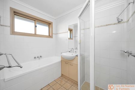 28 Bluestone Gardens, Jerrabomberra NSW 2619 - House For Rent | Domain - Photo 5