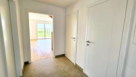 Mietkauf: Exklusive große Doppelhaushälfte auf Eckgrundstück - Modern - Lichtdurchflutet - Photo 5