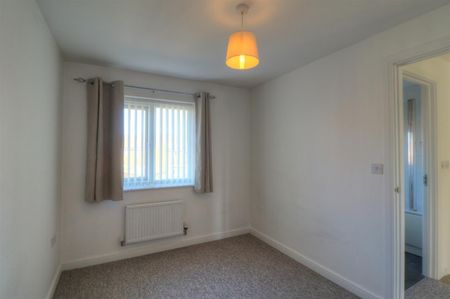 Pearwood Close, Hampton - Photo 5