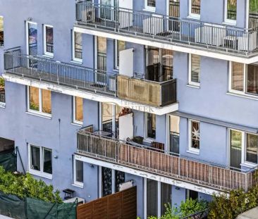 Pronájem bytu 2+kk s balkonem, garáží a prostorným sklepem 22,6 m - Photo 6