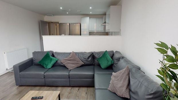 6 bedroom house to rent - Photo 1