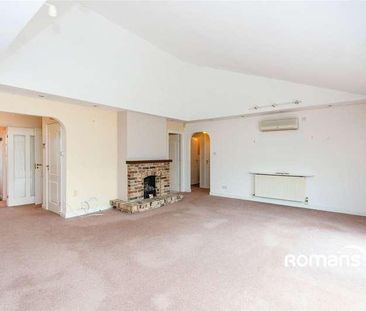 Poyle Road, Tongham, Farnham, Surrey, GU10 - Photo 1