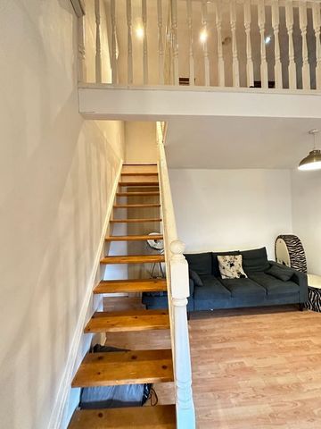 Property For Let - 12 Mannering Road - Photo 4