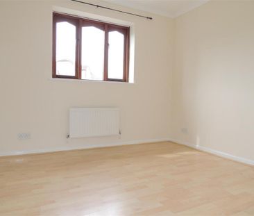 1 bedroom end of terrace house to rent - Photo 3