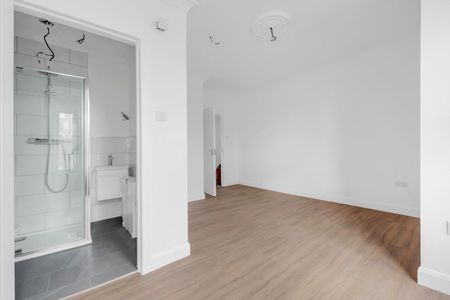 4 bedroom House To Let - Photo 4