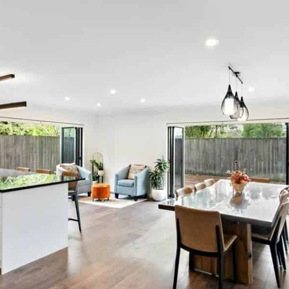 Astonishing Family Home For Rent ! - Photo 1