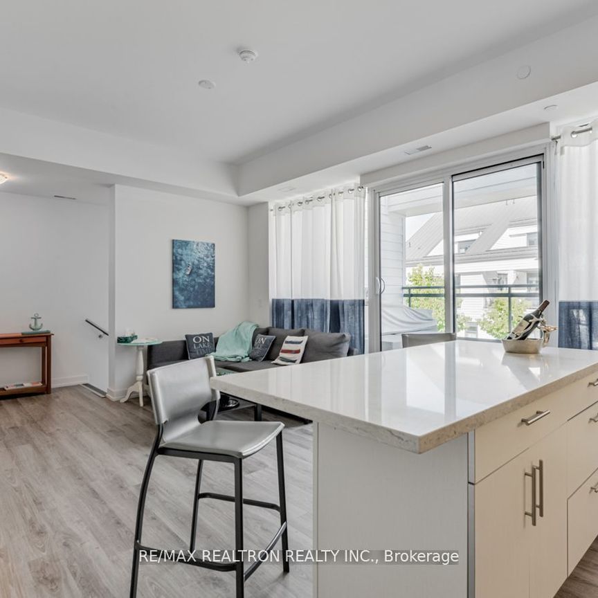 For Lease - 247 Broward Way Unit# 22, Innisfil, Ontario - Photo 1