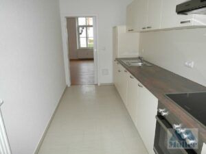 Eugen-Fritsch-Str. 30, Wohnung 3 ~~~ Einbauküche, Aufzug, Balkon, Tageslichtbad mit Wanne und Dusche, Gäste-WC - Photo 3