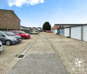 Welland, East Tilbury, RM18 - Photo 4