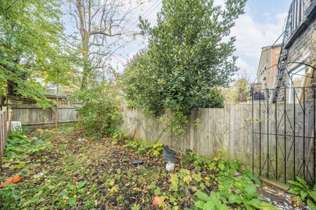 3 bedroom flat to rent - Photo 5