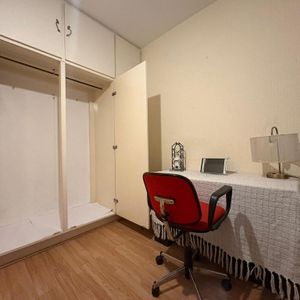 1 bedroom in a flat share to rent - Photo 3