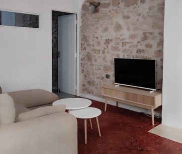 Location Appartement 2 pièces 54m² MARSEILLE 1er - Photo 3
