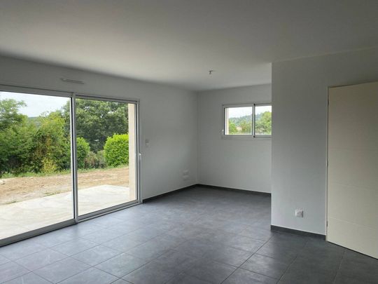 Location maison villa 4 pièces 87 m² à Les Vans (07140) - Photo 1