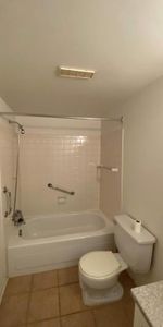 GRAND ET LUMINEUX 3.5 DISPONIBLE 1er MARS 2025 - Photo 3