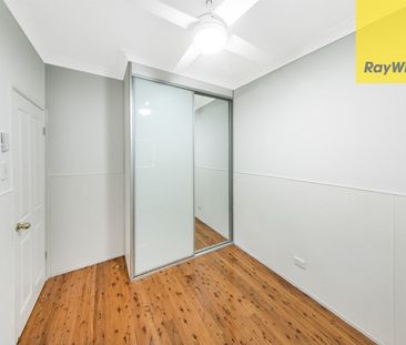 Stunningly Renovated 5-Bedroom Family Oasis with Pool and Garage! - Photo 6