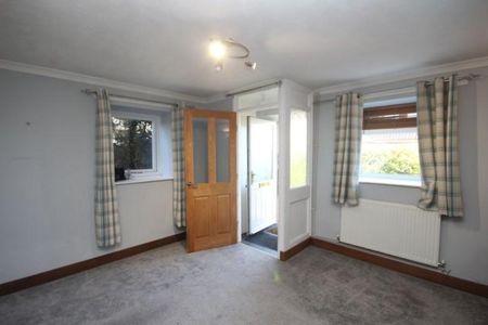 2 bedroom cottage to rent - Photo 2