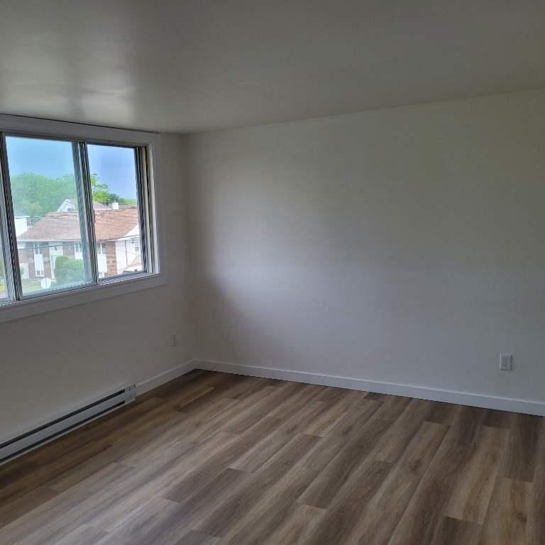 Grand logement 5½ spacieux et bien entretenu à louer – Spacious & Well-Maintained 5½ Apartment for Rent – Blainville - Photo 1
