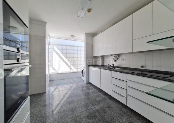 Apartamento T4 em Lisboa