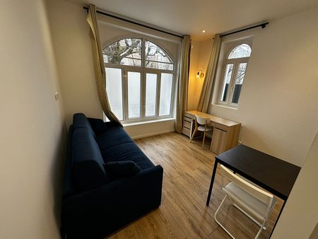 Location Appartement 1 pièce 23m² - Photo 4