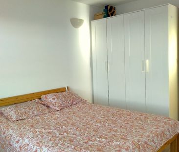 2 Bed Flat, Farman Street, BN3 - Photo 2