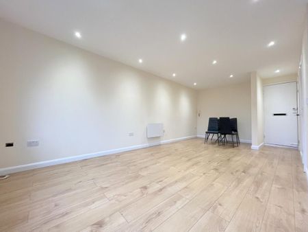 Studio to rent - Photo 3