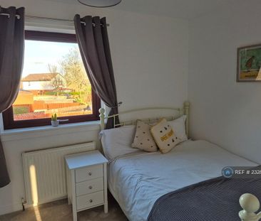2 bedroom semi-detached house to rent - Photo 3