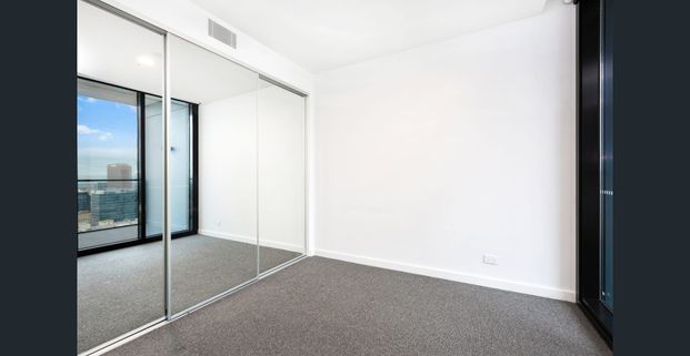 Prestige Living in the Heart of the City - Photo 1