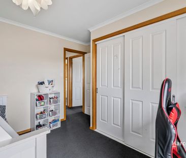 Lovely Unit, Conveniently Located - Photo 4