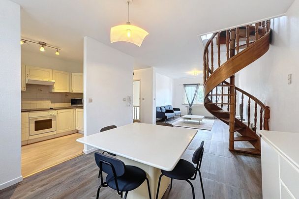 Duplex meublé-70m², proche du Parc du Cinquantenaire - Foto 1