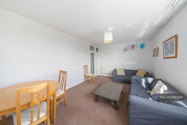 3 bedroom flat to rent - Photo 1