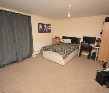 5 bedroom house to rent - Photo 2