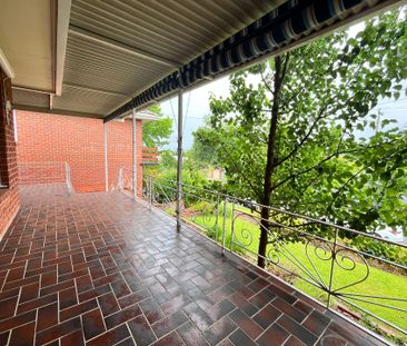 Comfortable Living in Sought-After East Albury - Photo 6