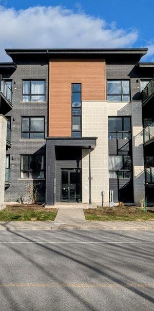 Condo 3 1/2 à louer avec stationnement intérieur chauffé - Photo 1