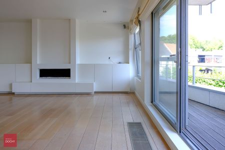 Luxueus villa - appartement met alle comfort en frontaal zicht op Markt - Photo 2