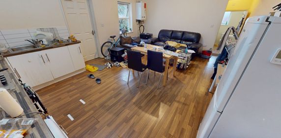 17C Raddlebarn Road Selly Oak - Photo 2