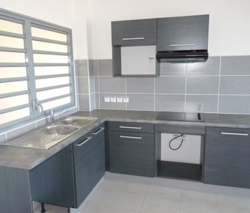 Location Appartement 2 pièces 70m² STE MARIE 97438 - Photo 1
