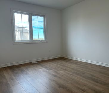 For Lease - 63 Lincoln Drive, Belleville, Ontario - Photo 3