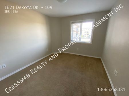 2 bed 2 bath Condo located in east Regina, SK. - Photo 4