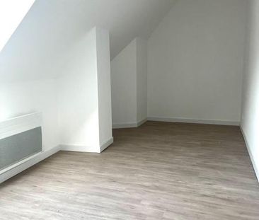 Appartement T2 rénové de 43 m2 en duplex comprenant: Rdc: salon-séj... - Photo 1