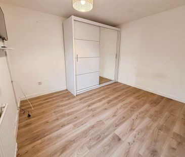 Shawbridge, Harlow - Photo 4