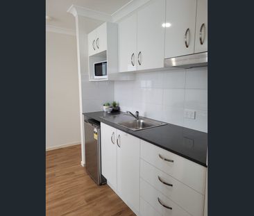 Excellent Studio. All bills included!!! - Photo 4
