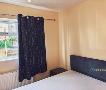 2 bedroom flat to rent - Photo 3
