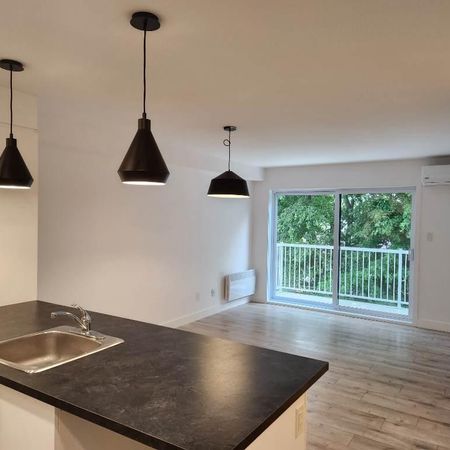 NOUVEAU**3 ½ avec BUREAU** et STATIONNEMENT - Photo 3