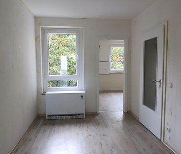 3 Zimmer-Wohnung in der 2 Etage, freut sich auf eine neue Familie WBS ERFORDERLICH - Photo 2