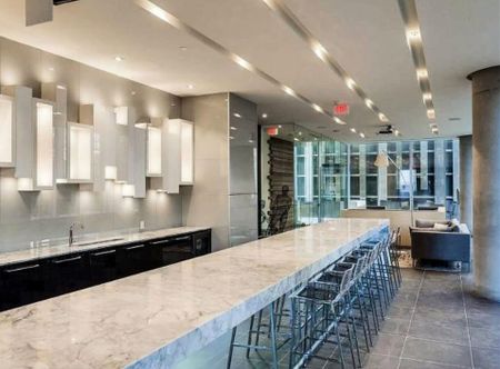 For Lease - 15 Grenville Street Unit# 907, Toronto, Ontario - Photo 3