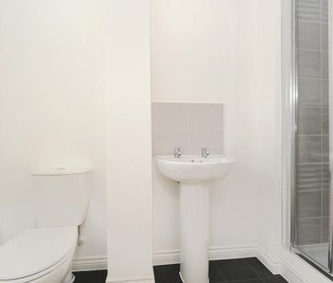 2 bedroom maisonette to rent - Photo 5