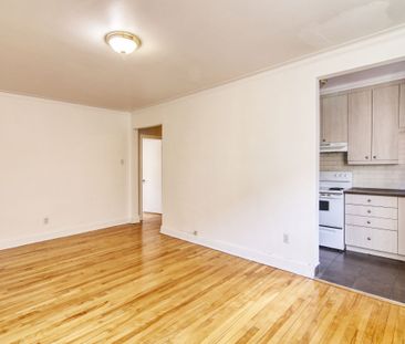 4900 Clanranald Avenue - Photo 4